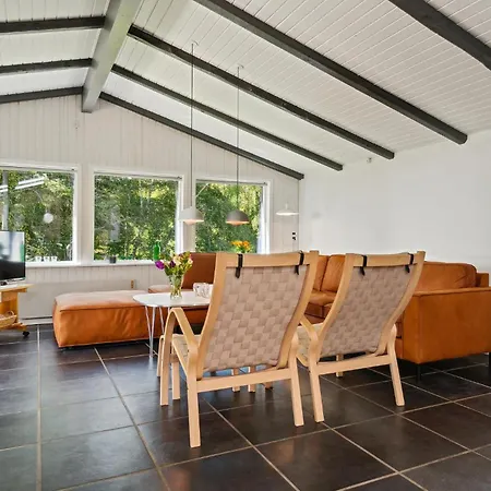 Strandbo * Thyholm